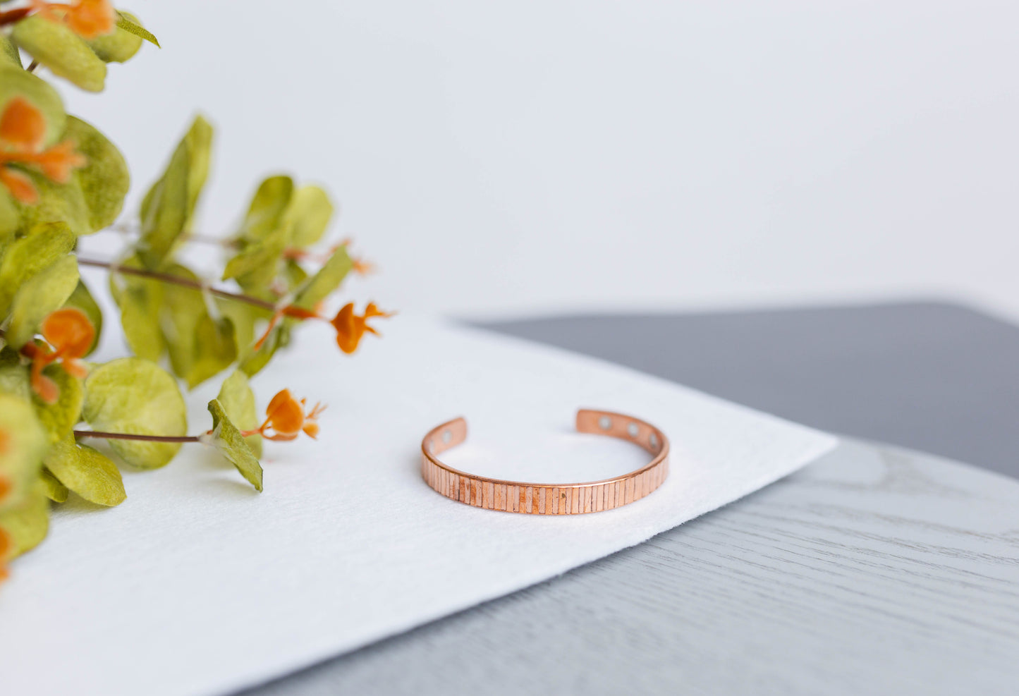 
                  
                    Linear Strip / Magnetic / Copper Bracelet
                  
                