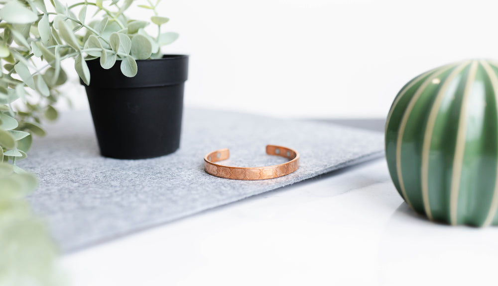 
                  
                    Kiri / Magnetic / Copper Bracelet
                  
                