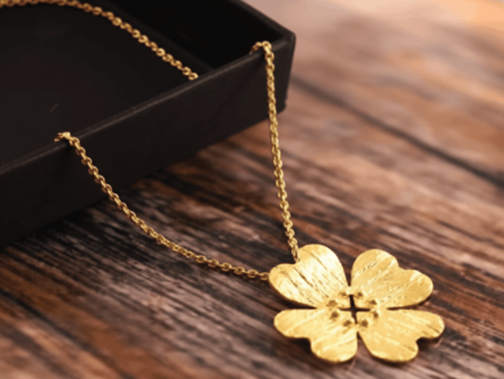 Minimal Golden Flower Necklace